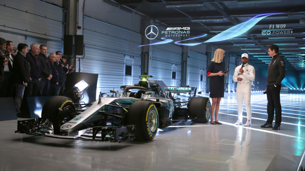 H Mercedes παρουσιάζει την F1 W09 EQ Power+!